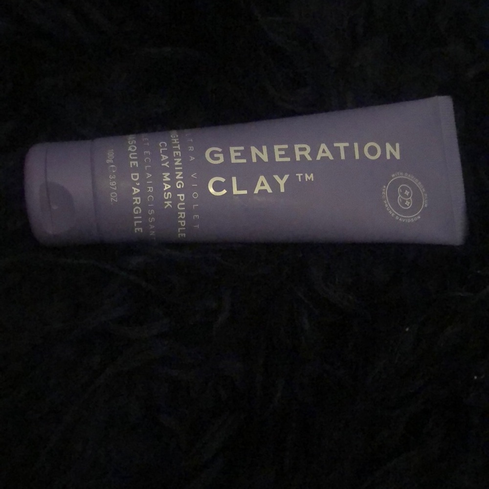 Brightening clay mask